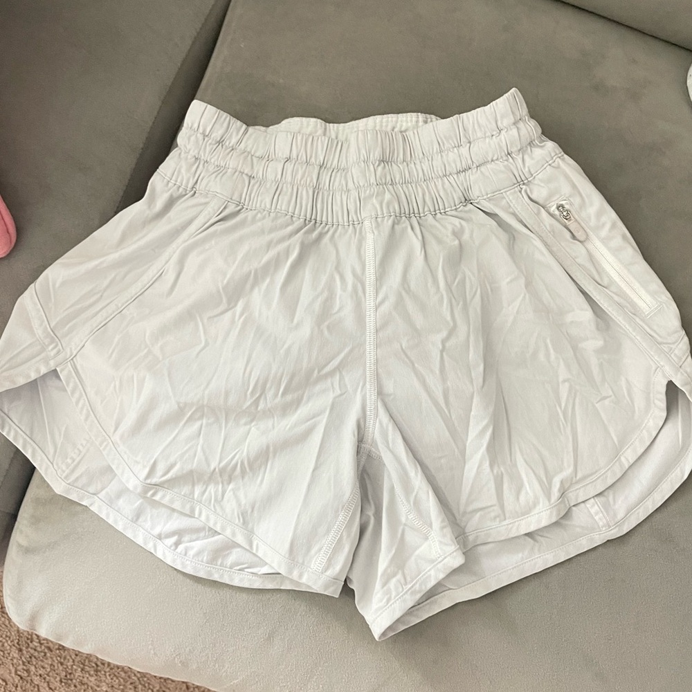 Lululemon Mid-rise track that shorts 3”